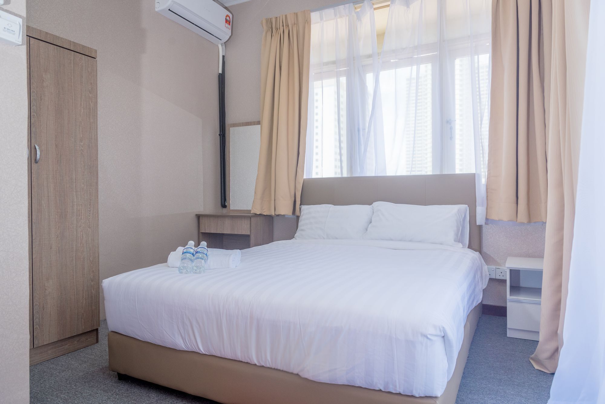 Hotel Spot On 89645 Ong'S Court George Town Exterior foto