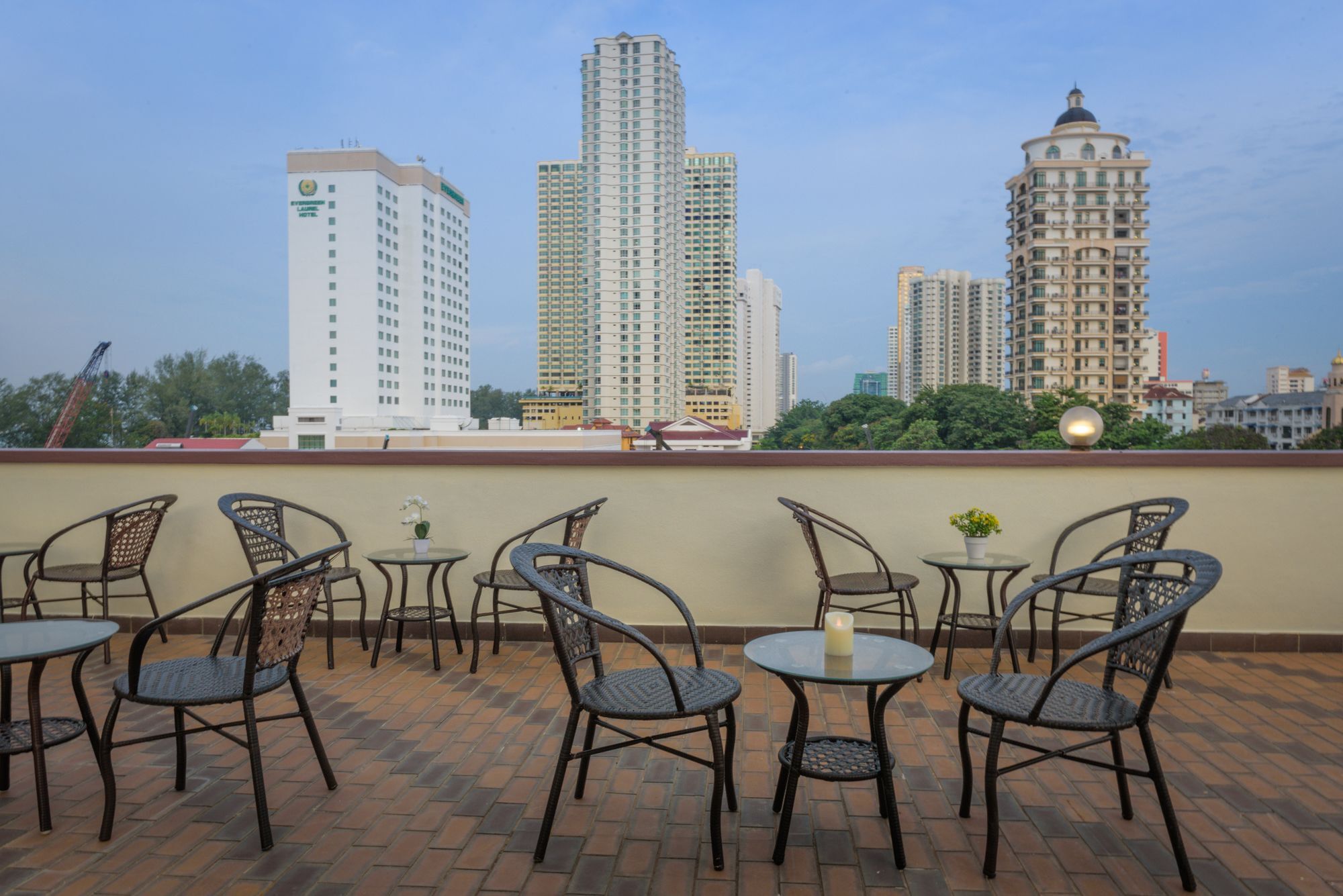 Hotel Spot On 89645 Ong'S Court George Town Exterior foto