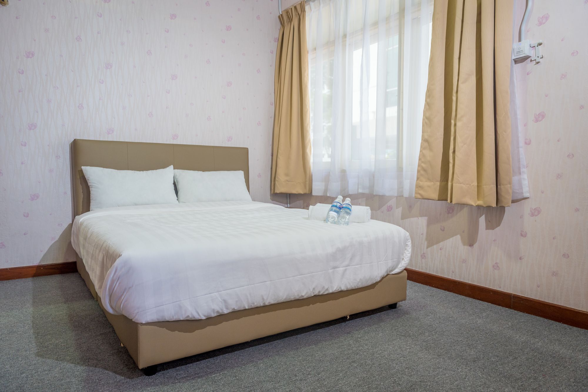 Hotel Spot On 89645 Ong'S Court George Town Exterior foto