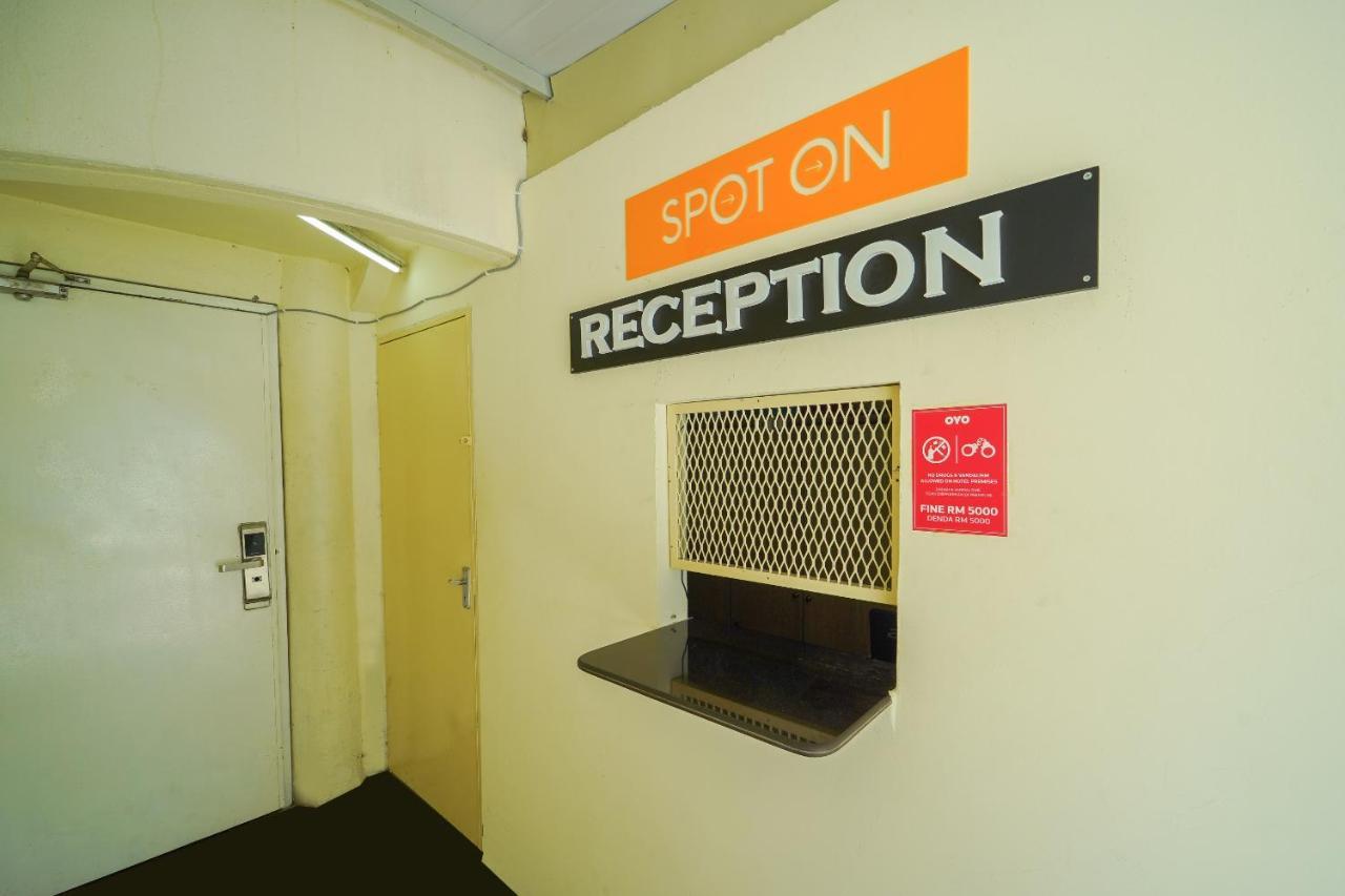 Hotel Spot On 89645 Ong'S Court George Town Exterior foto
